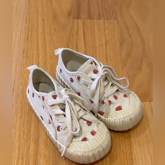 Zara canvas strawberry sneakers sz 24 - Picture 2 of 2